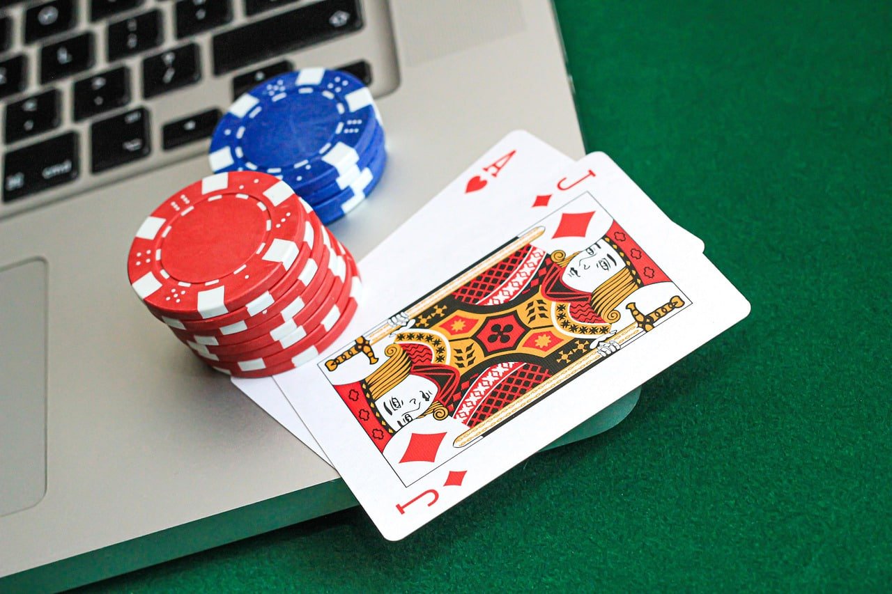 OrientalPlay cashback mingguan reward pemain setia program loyalitas